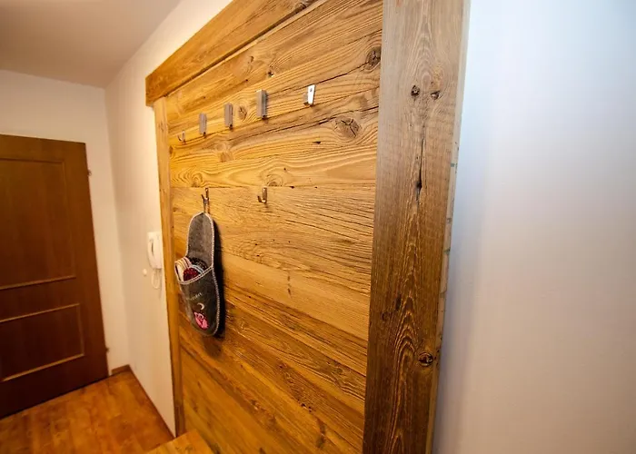 Penthouse Eightyone Incl Summer Card By In One شقة