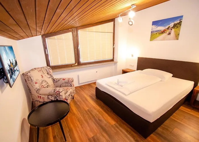 Penthouse Eightyone Incl Summer Card By In One شقة *